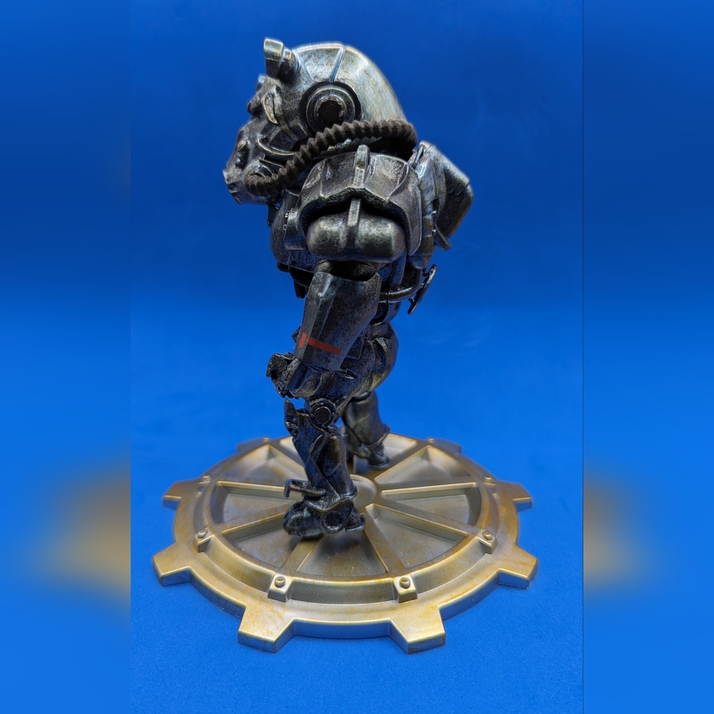 Fallout Power Armor Figure - Picture 2 of 6